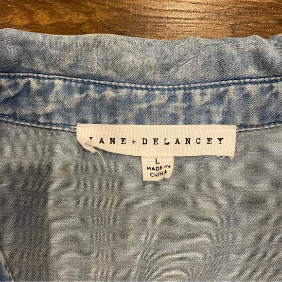 Short sleeve chambray button down - Picture 3 of 11